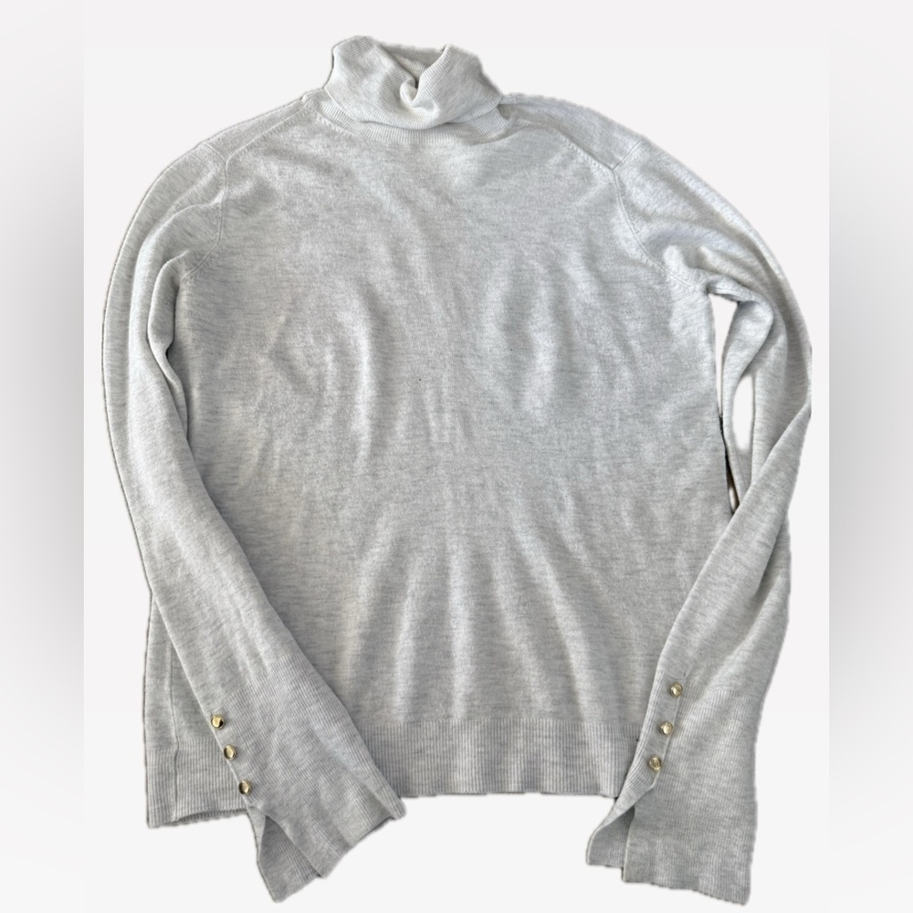 Zara Light Gray Long Sleeve Top with Button Accents